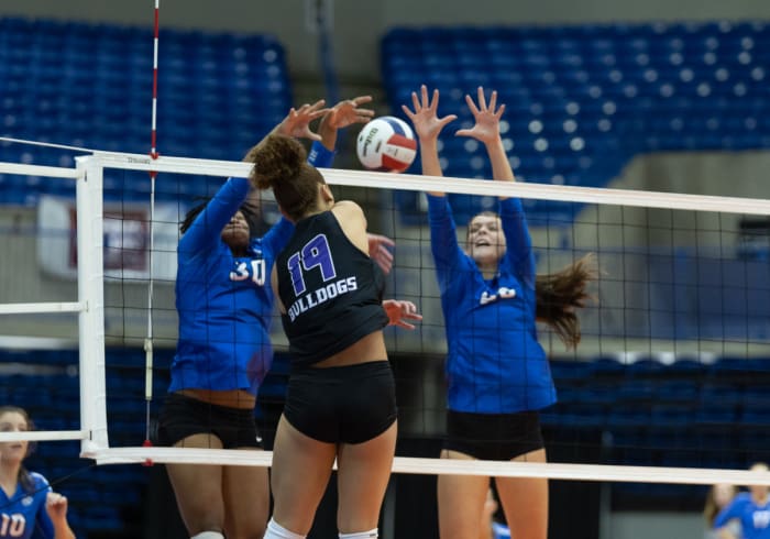 Fayetteville-Conway Volleyball Final__00005